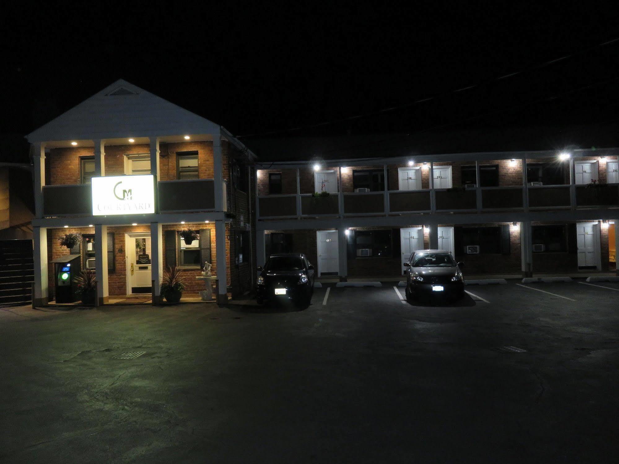 Central Motel Courtyard White Plains Exterior foto